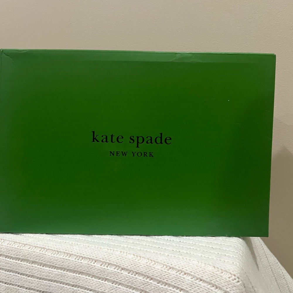 Kate Spade New York - K as in Kate Sneaker, size 8 NWT - Picture 3 of 10